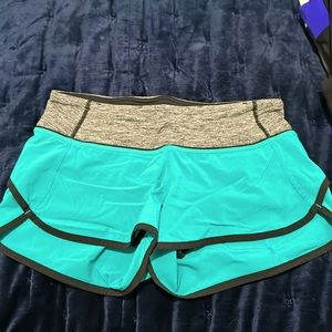 Lululemon run speed up short in teal or turquoise/black/heather grey size 2